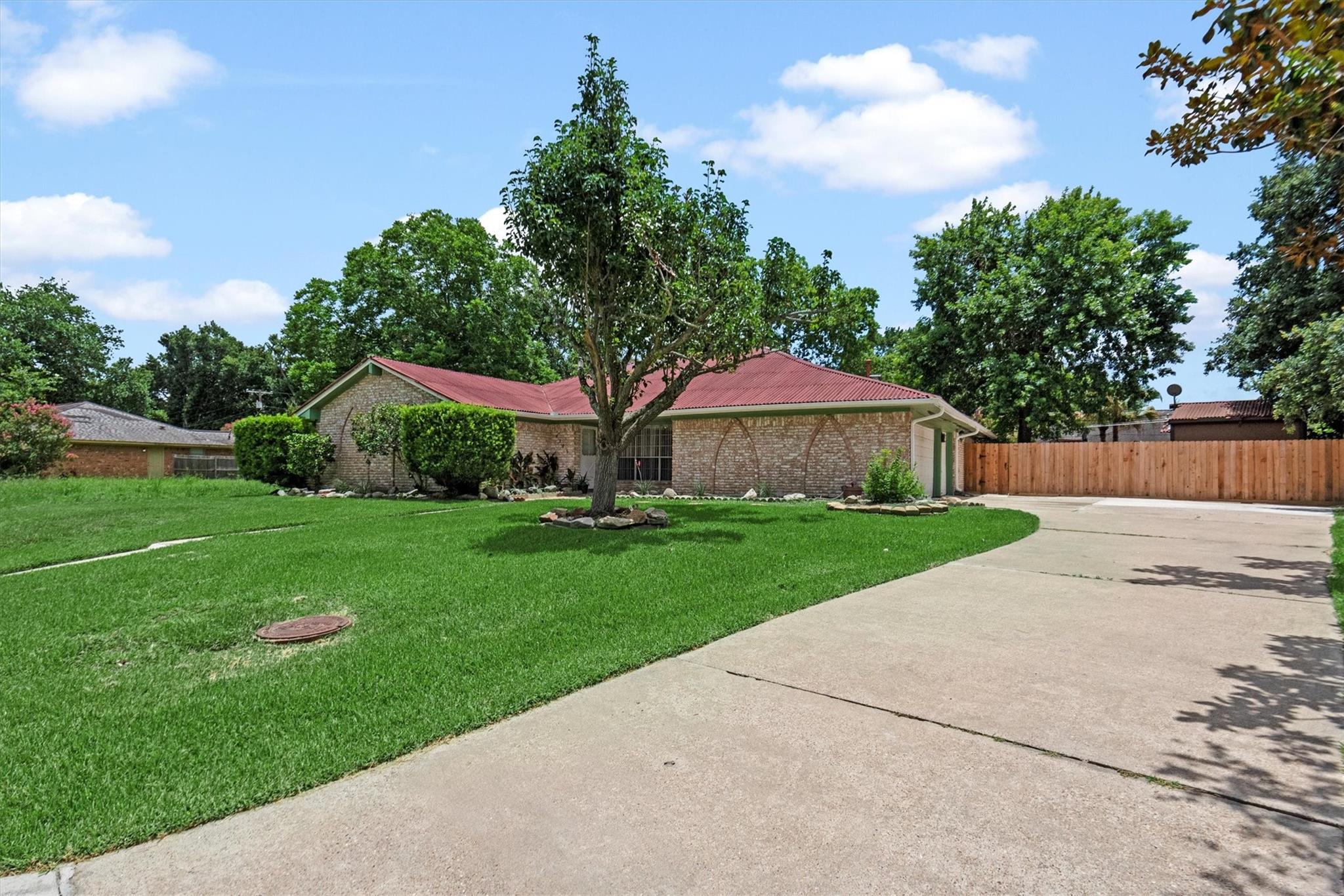 4906 Green Willow Lane