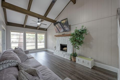 Photo of 141 N Pine Harbour Drive, Coldspring, TX 77331 (MLS # 15404214)