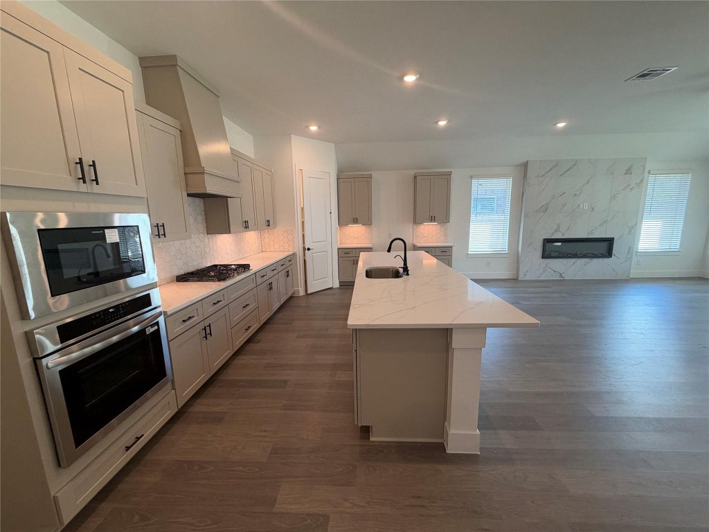 Photo of 3428 Summercrisp Hollow Lane, Pearland, TX 77581 (MLS # 95548675)