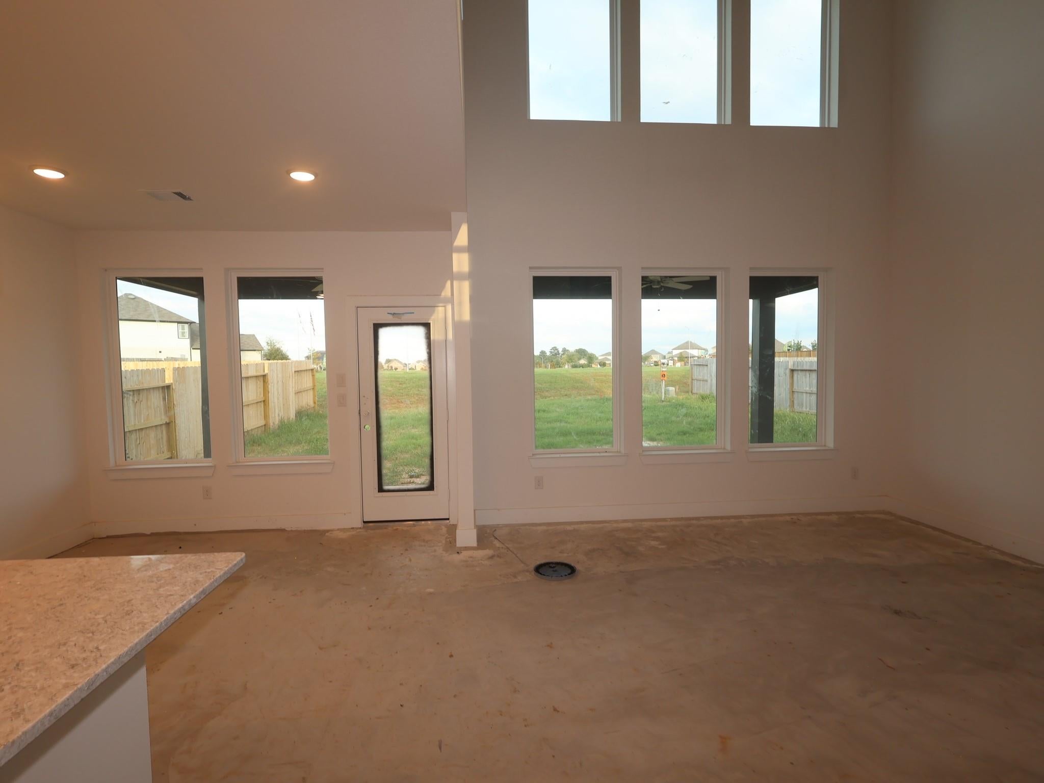 5719 Sunland Trail