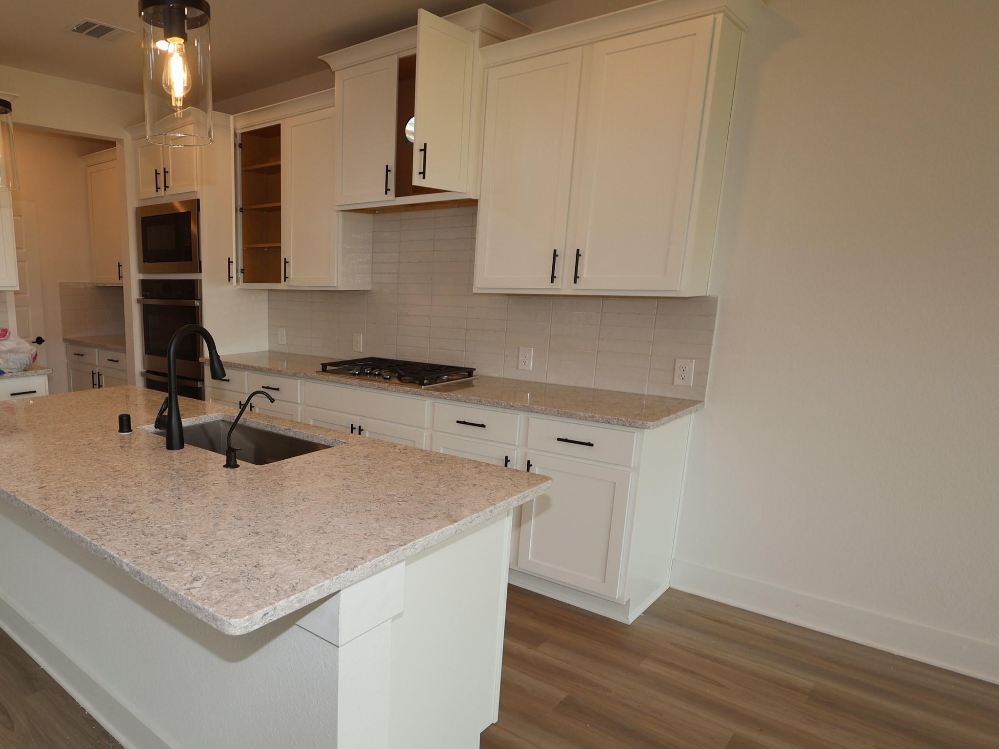5719 Sunland Trail