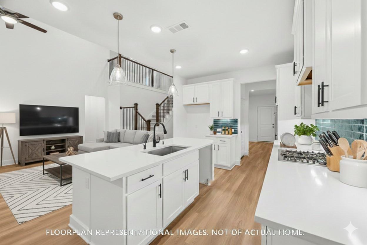 5719 Sunland Trail
