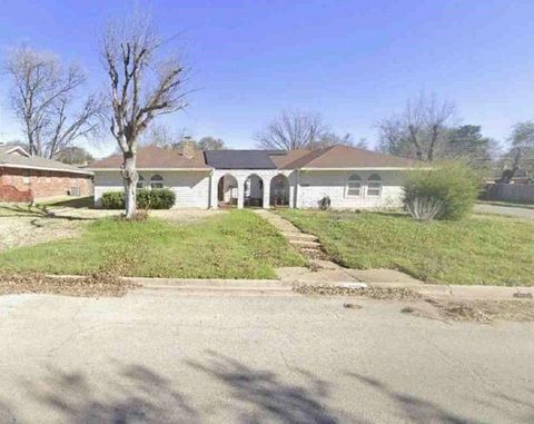 Photo of 3700 Kelvin Avenue, Fort Worth, TX 76133 (MLS # 45290836) Photo of 3700 Kelvin Avenue, Fort Worth, TX 76133 (MLS # 45290836)