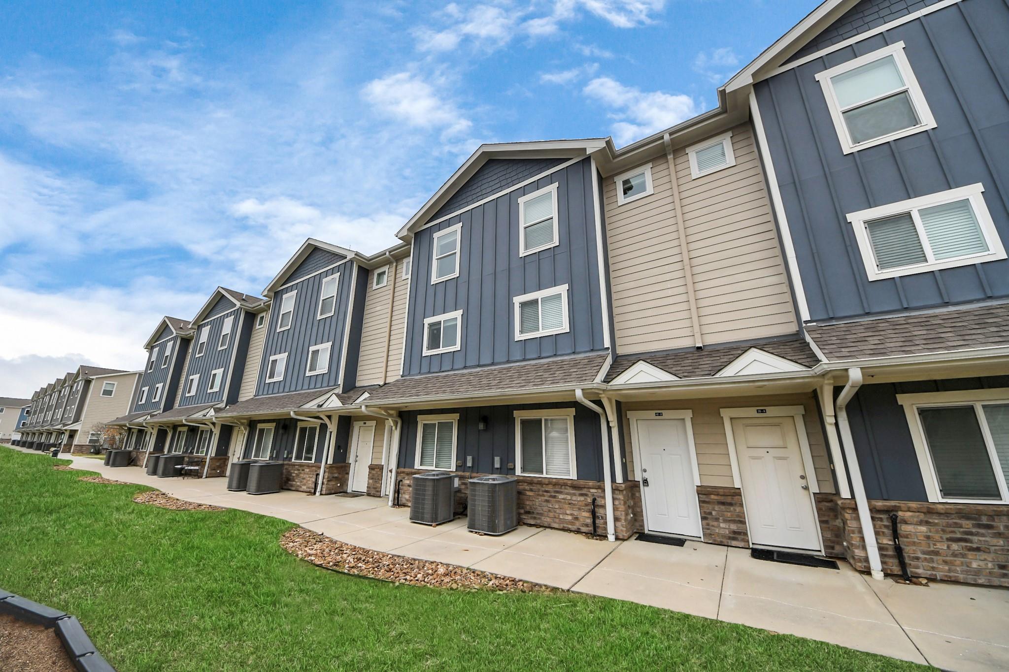 21155 Gosling Road 40