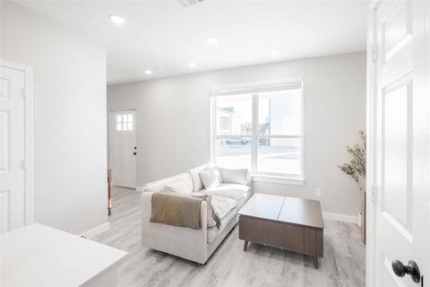 Photo of 2414 Penick Road #1102, Waller, TX 77484 (MLS # 86823696)