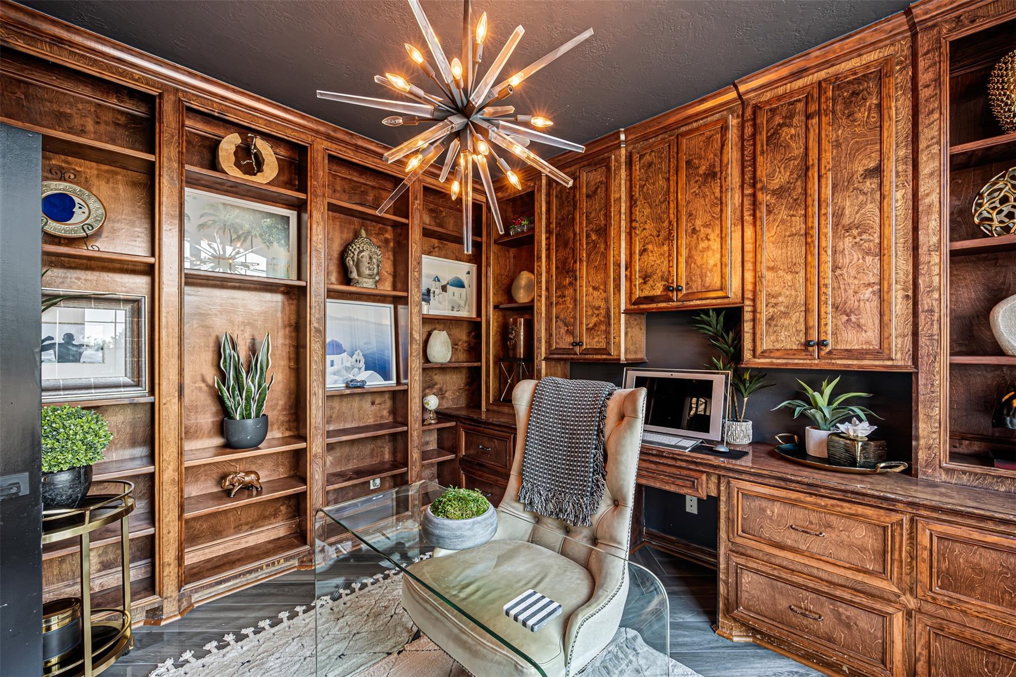 12345 White Oak Point