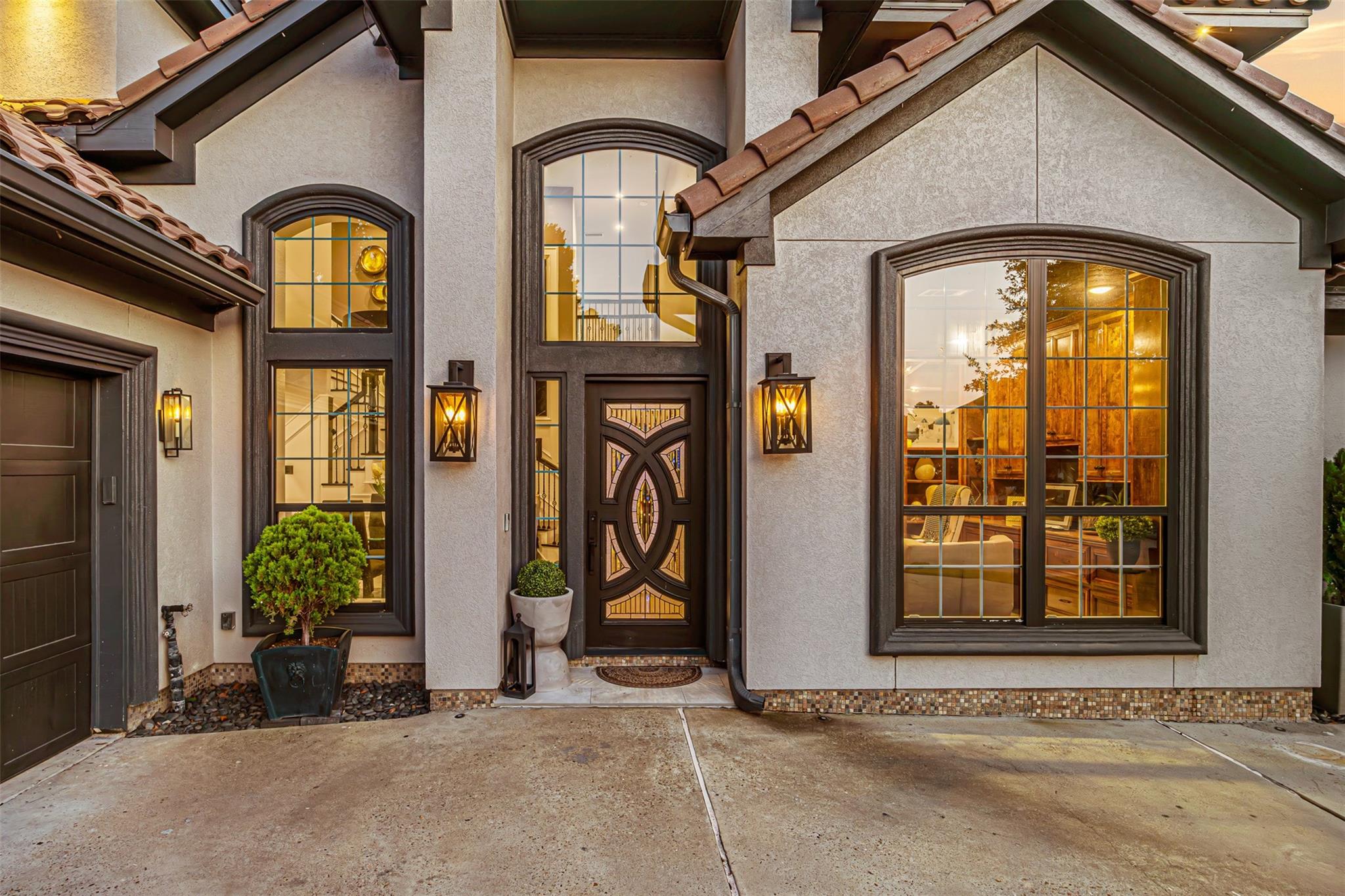 12345 White Oak Point