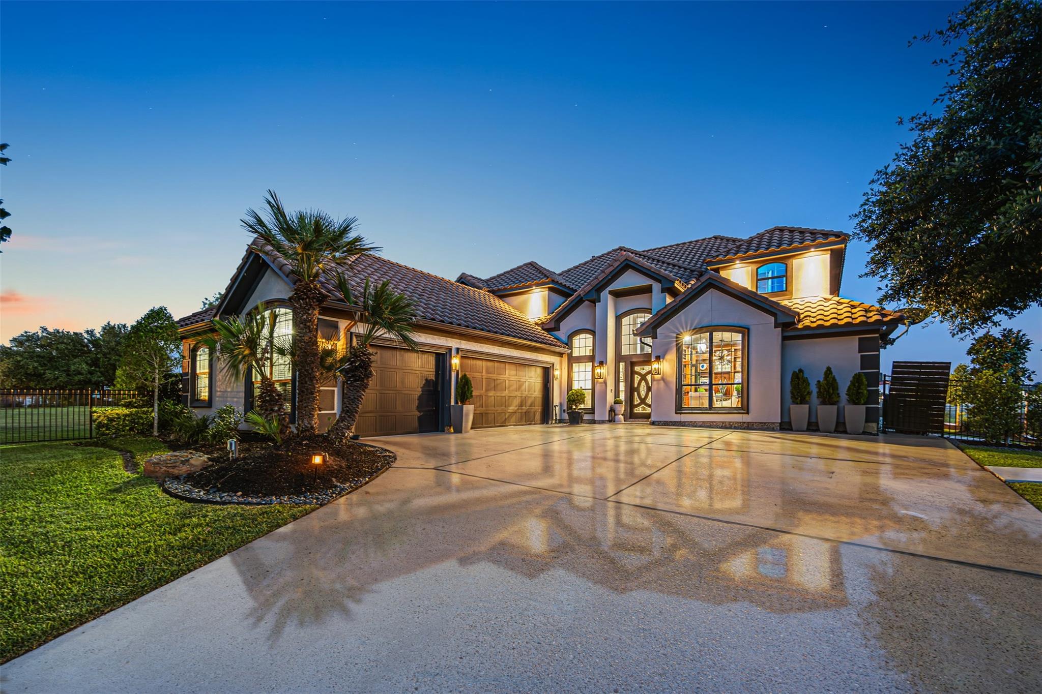 12345 White Oak Point