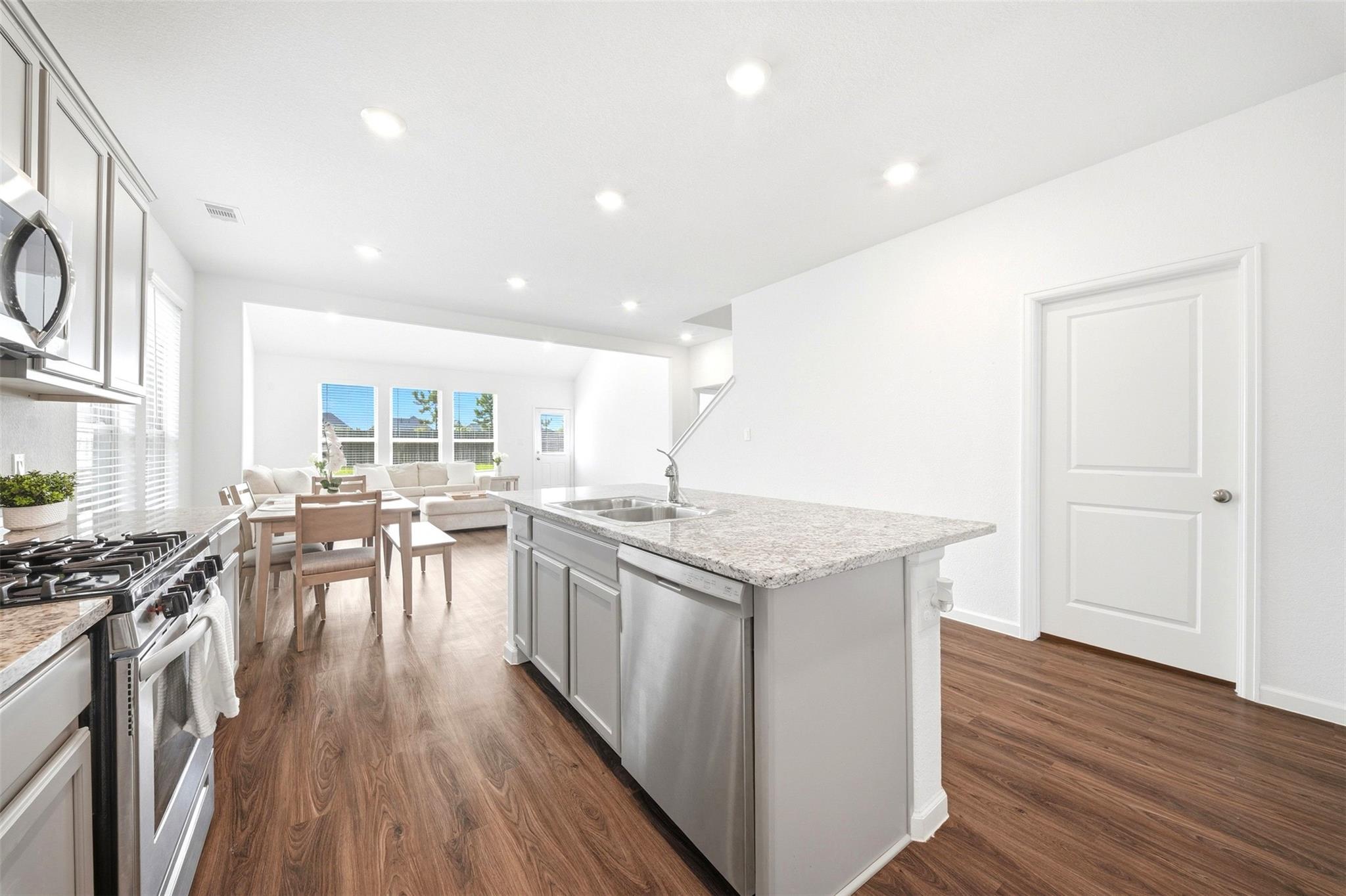2723 Chestnut Oak Circle