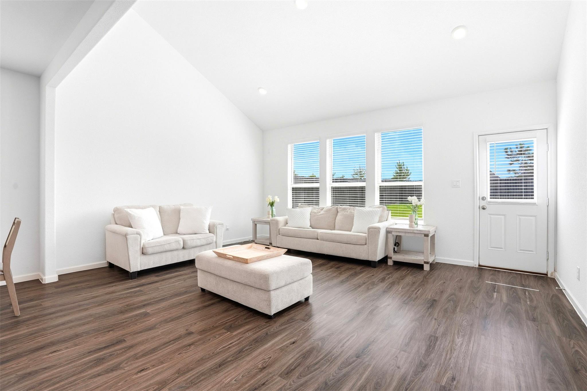 2723 Chestnut Oak Circle