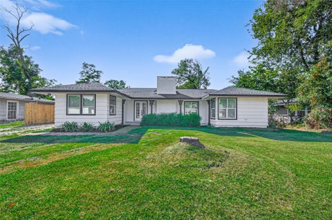 Photo of 1609 N Pacific Street, Conroe, TX 77301 (MLS # 46180151)