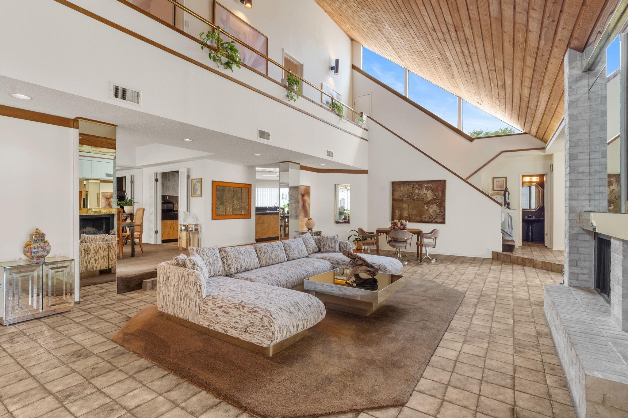 2707 Highland Court