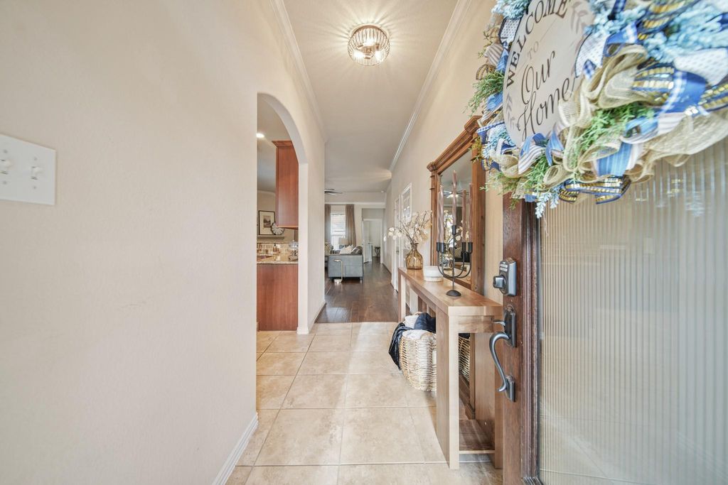 Photo of 13739 Mckinney Creek Lane, Houston, TX 77044 (MLS # 25749296)