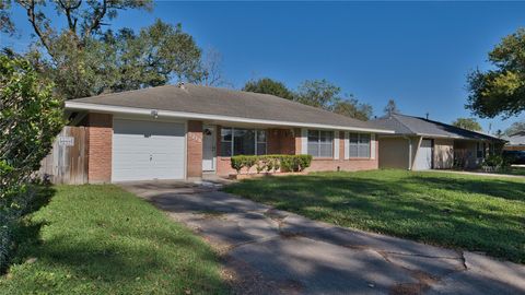 Photo of 5210 De Lange Lane, Houston, TX 77092 (MLS # 73744430)