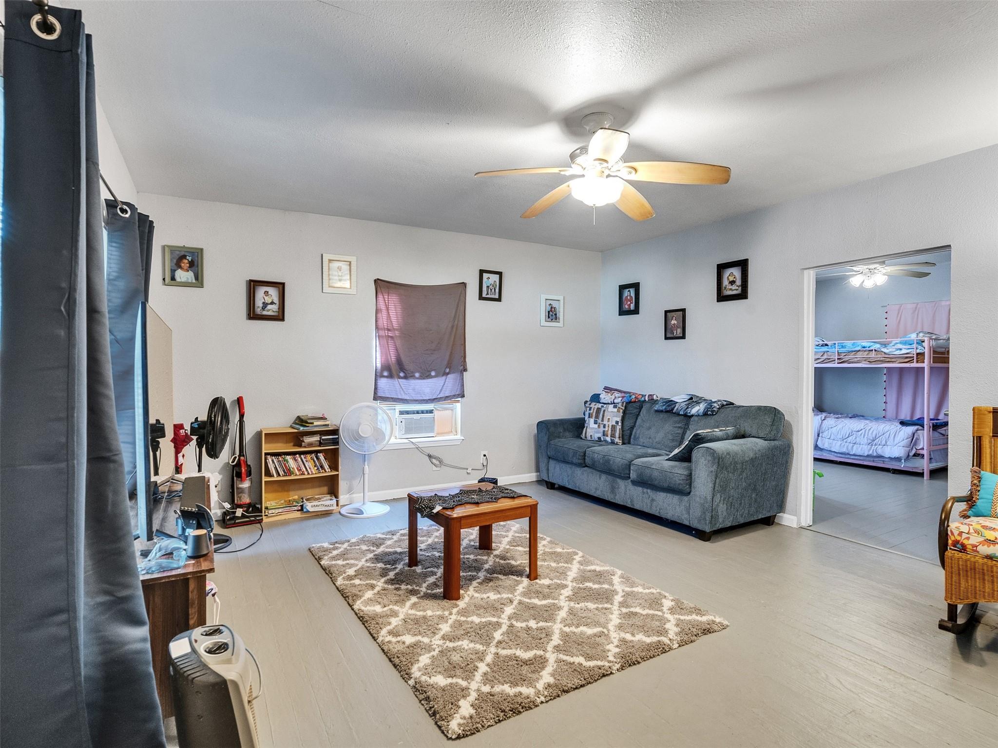 4323 Avenue R 1/2
