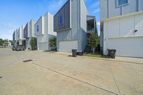 Photo of 5612 Savyon Drive, Houston, TX 77091 (MLS # 6744377)