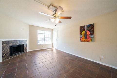 Photo of 10630 Westbrae Parkway #603, Houston, TX 77031 (MLS # 74294993)