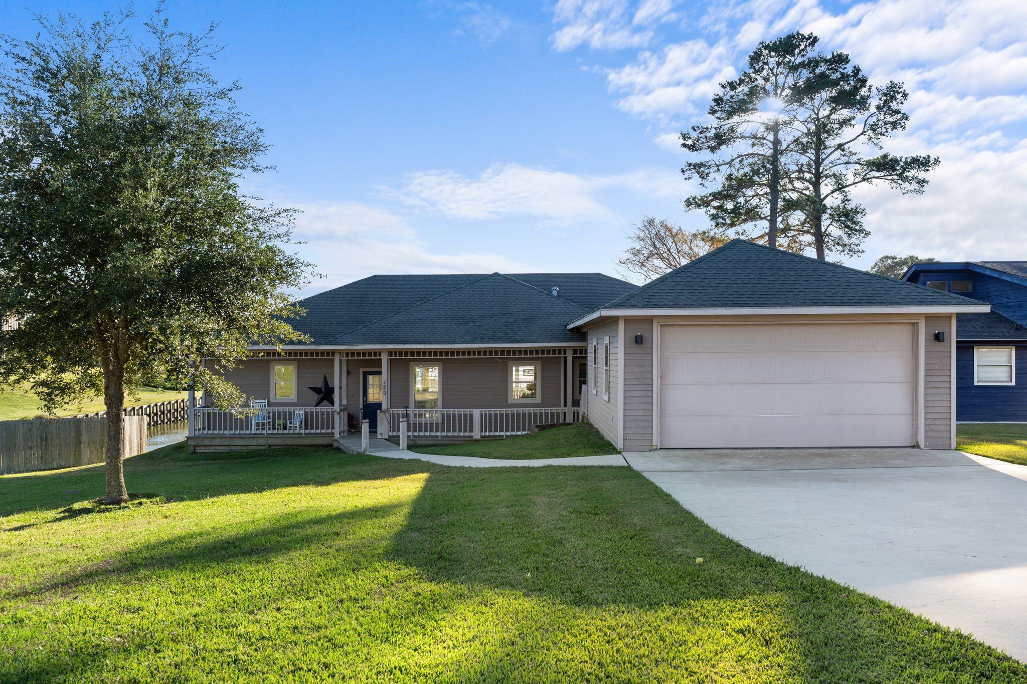 129 Lakeshore Drive