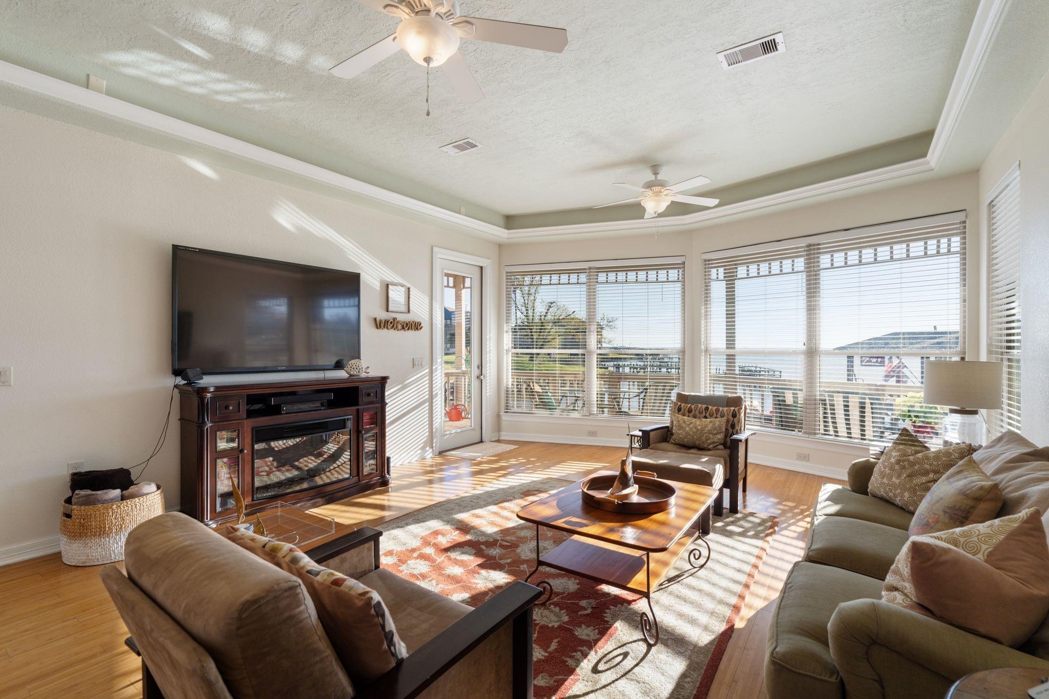 129 Lakeshore Drive