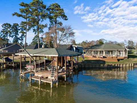 Photo of 129 Lakeshore Drive, Onalaska, TX 77360 (MLS # 45454055)
