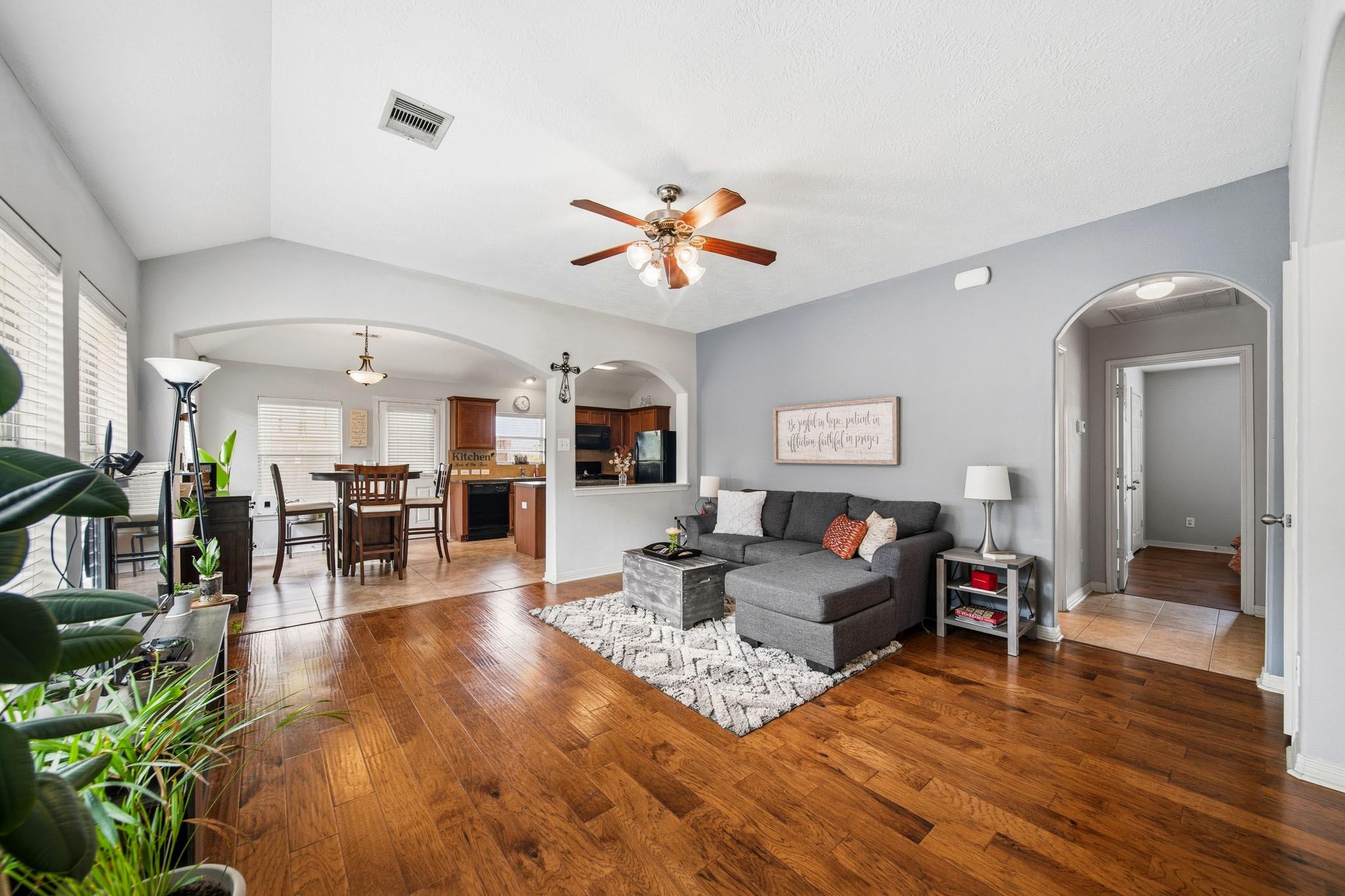 3414 Oaklawn Place Drive
