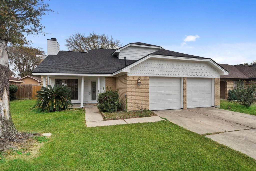 Photo of 12447 Versailles Drive, Houston, TX 77015 (MLS # 60688898)