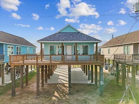 Photo of 4828 Bluewater Hwy, Surfside Beach, TX 77541 (MLS # 20498517)