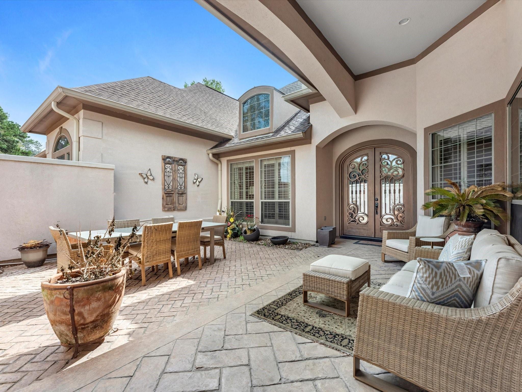 19652 Riverwalk Drive
