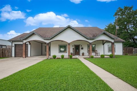 Photo of 1416 Cranbrook Way, Pasadena, TX 77502 (MLS # 66005824)