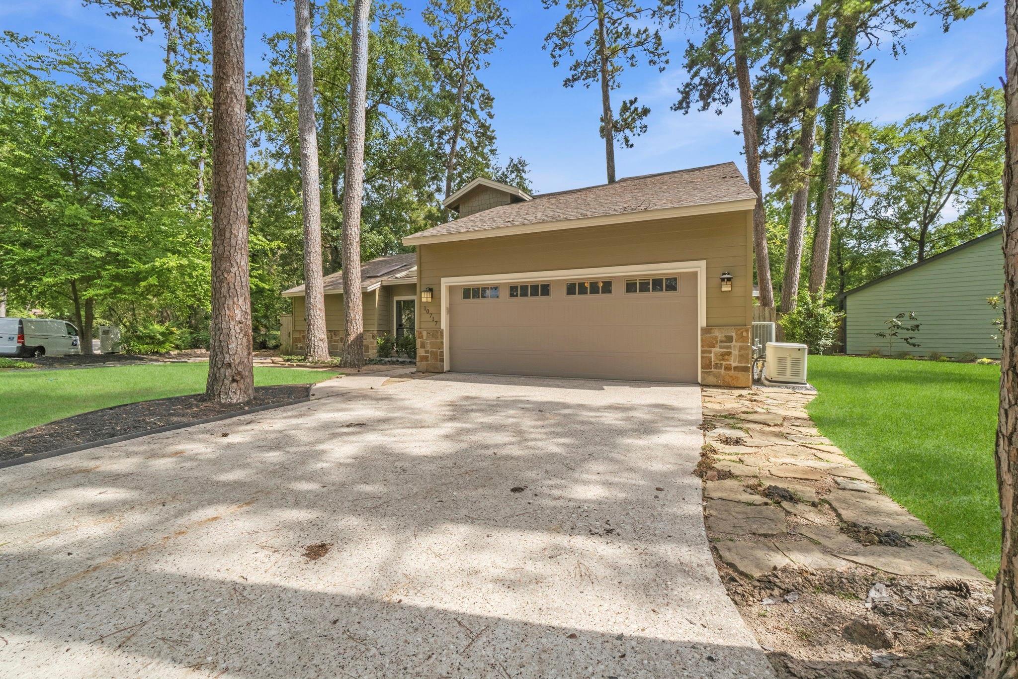 10717 N Autumnwood Way