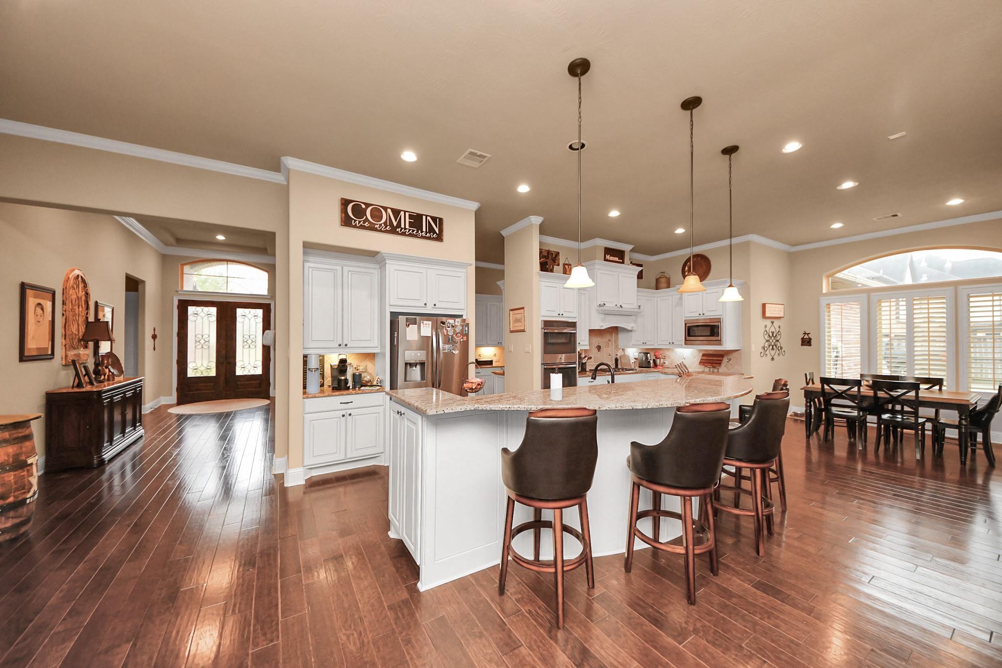 17819 Country Cove