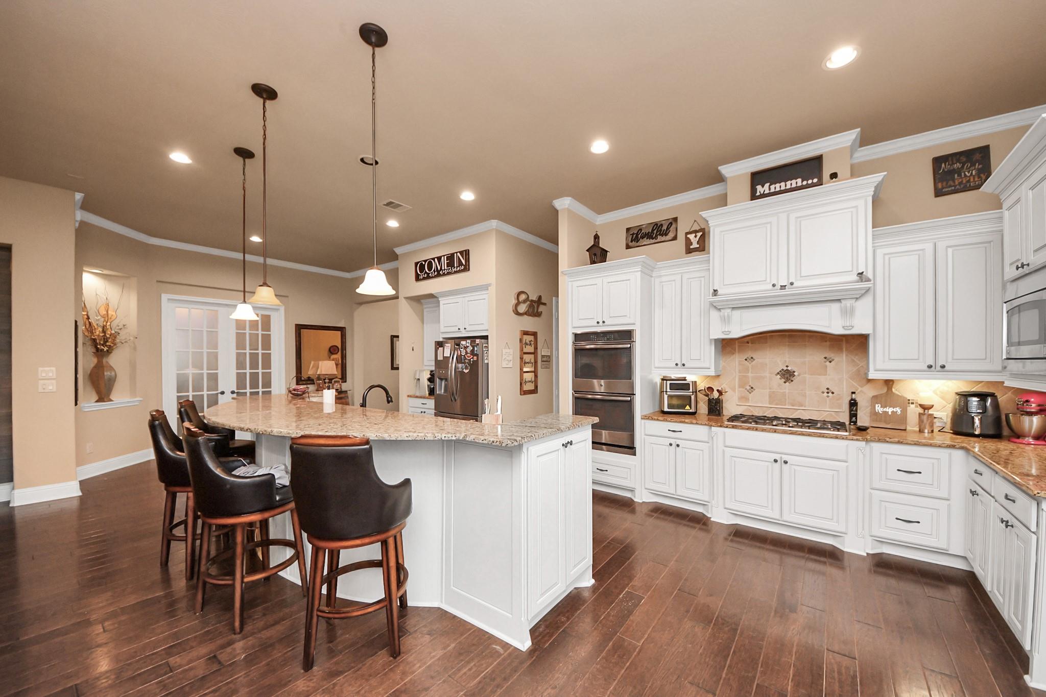 17819 Country Cove