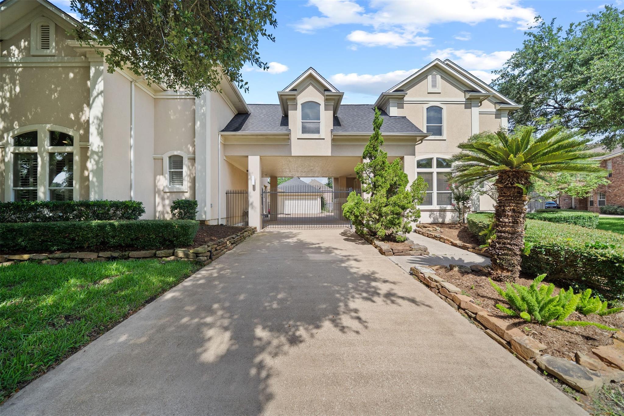 6 Epernay Place