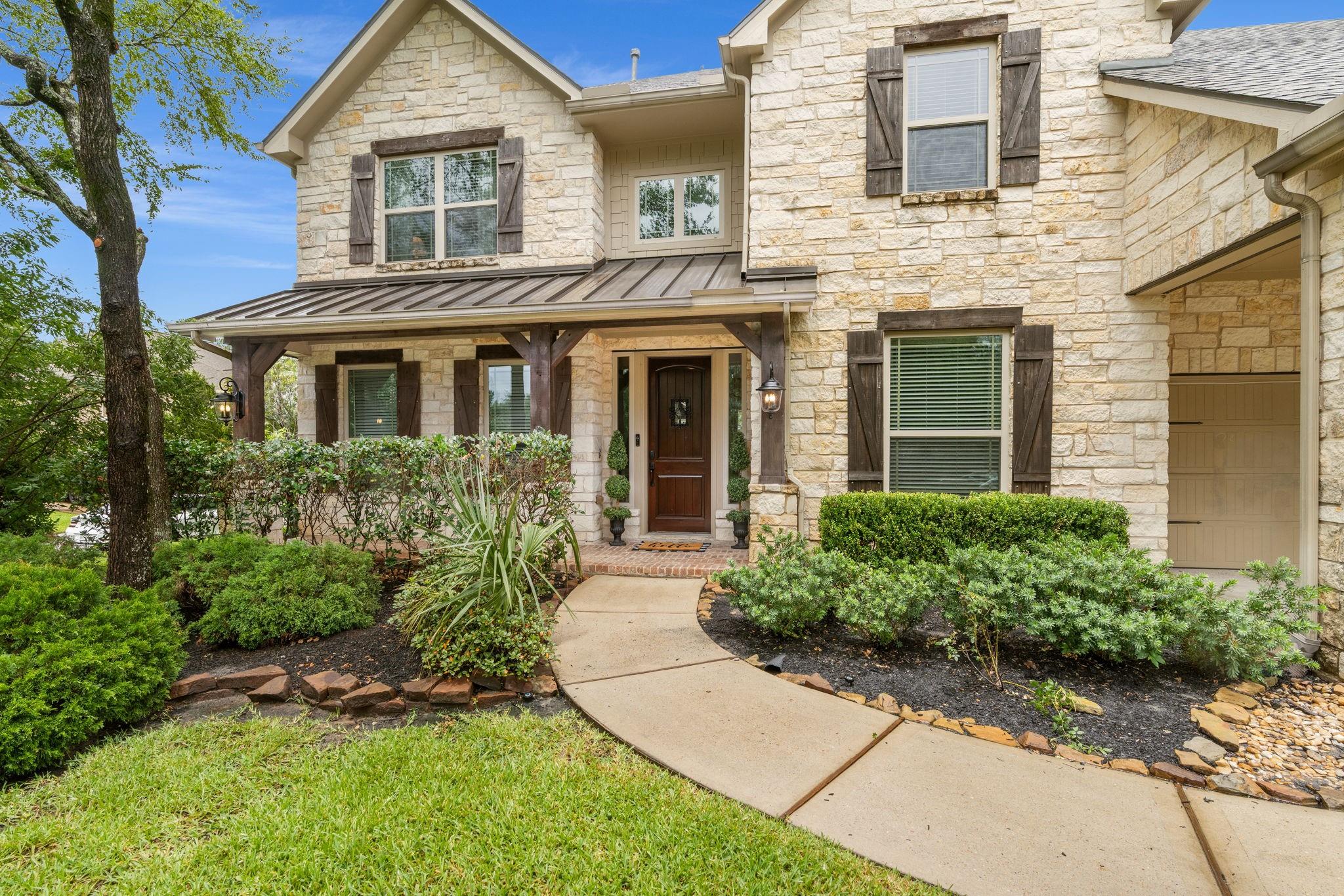 10 Black Spruce Court