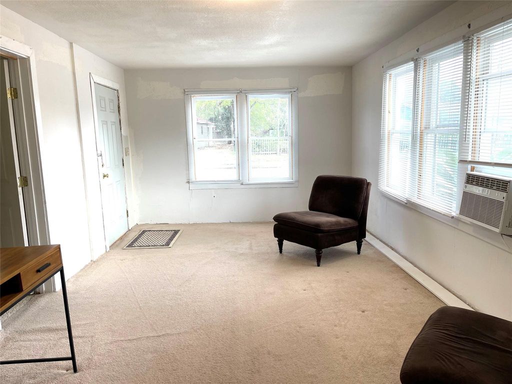 Photo of 1828 W Mill Street SW, New Braunfels, TX 78130 (MLS # 98722210)