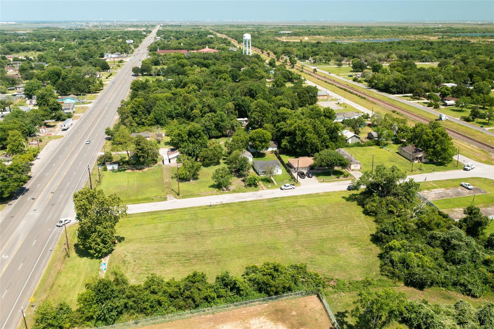 6703 Hwy 6 Highway S