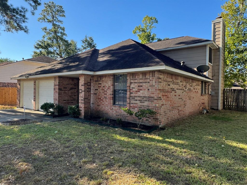 Photo of 17323 Glenhew Road, Humble, TX 77396 (MLS # 32155055)