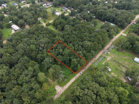 Photo of 25690 Somerset, New Caney, TX 77357 (MLS # 21699569)