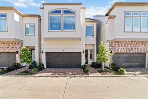 Photo of 148 Knightsbridge Park Ln Ln, Houston, TX 77018 (MLS # 21826401)