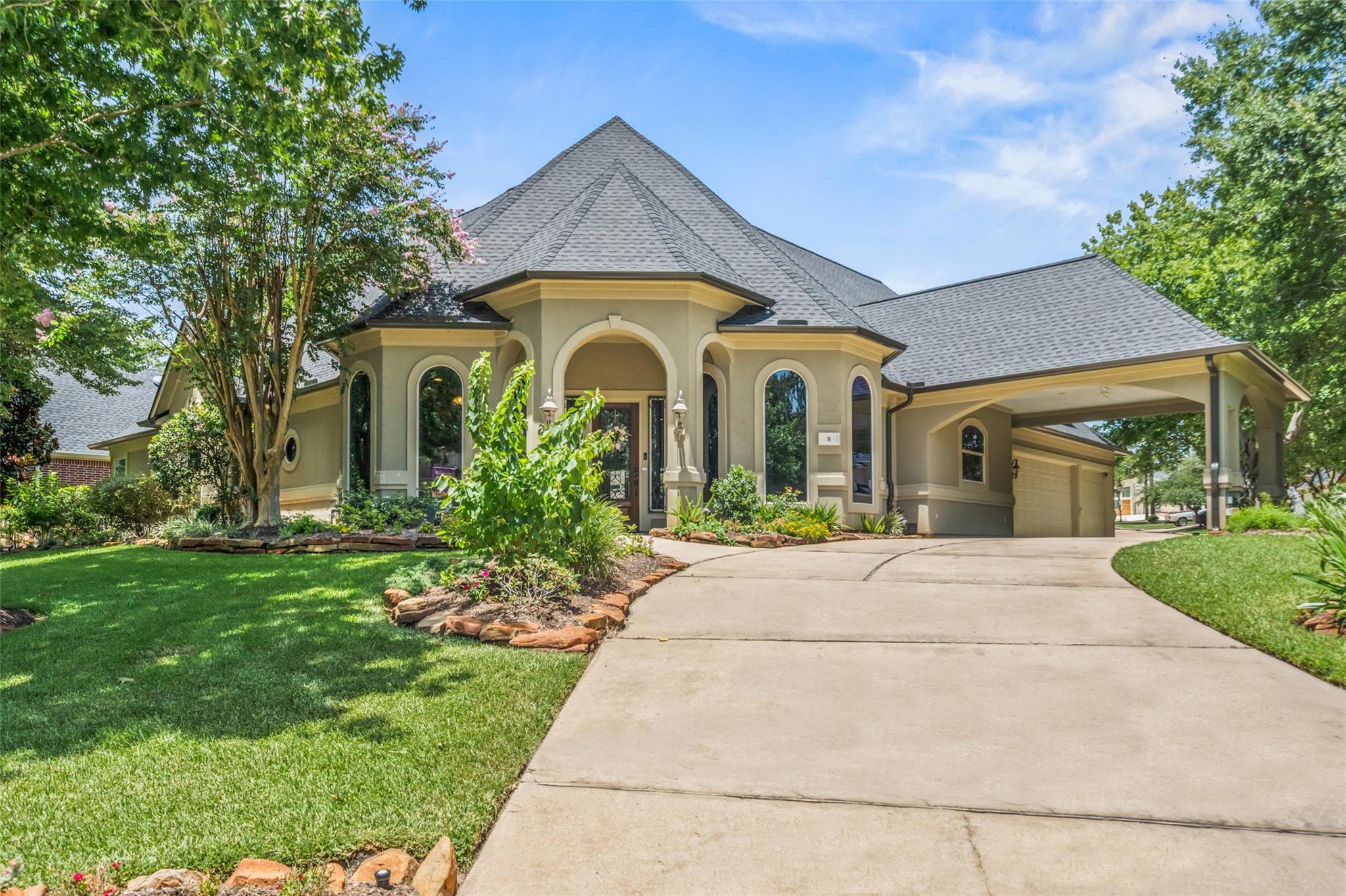 8 Hidden Creek Lane