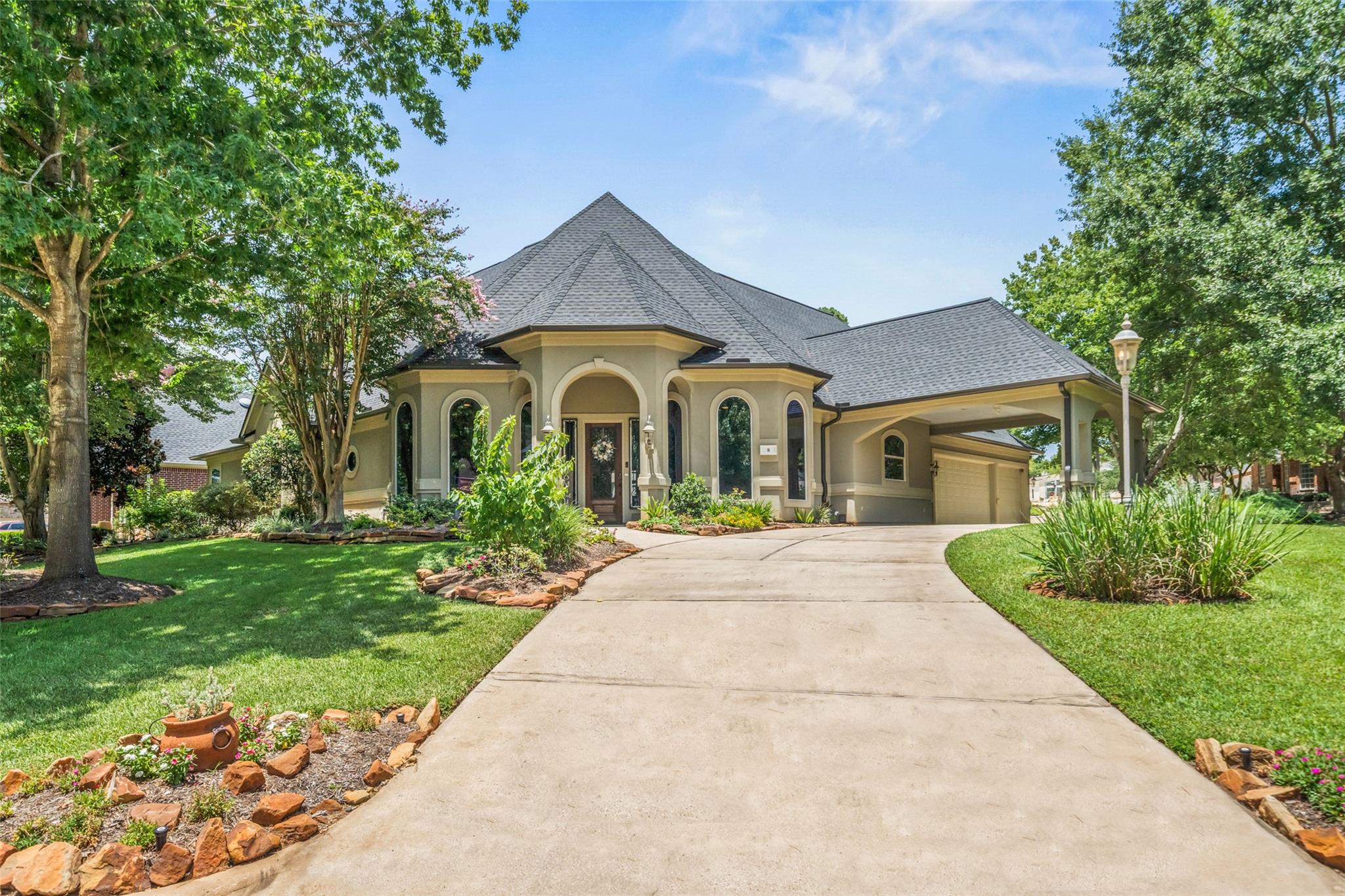 8 Hidden Creek Lane