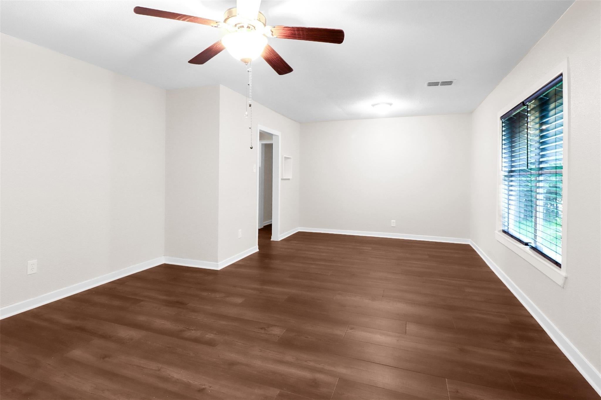1606 W Humble Street
