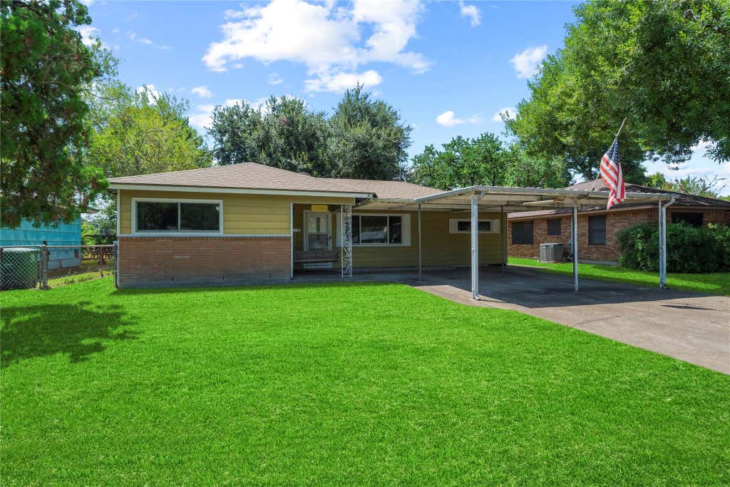 Photo of 12306 Palmbeach Street, Houston, TX 77034 (MLS # 69445457)