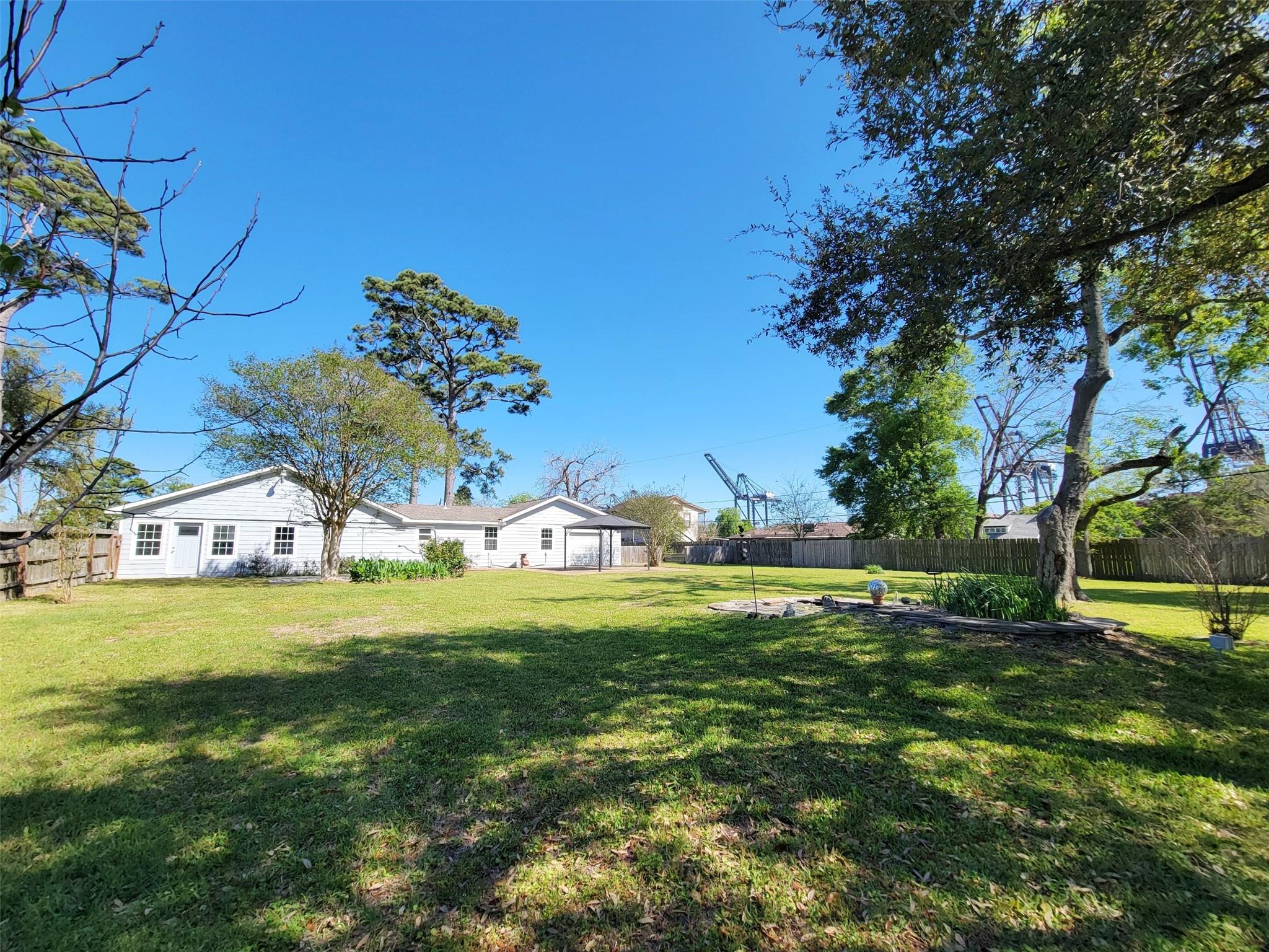 519 N Shady Lane