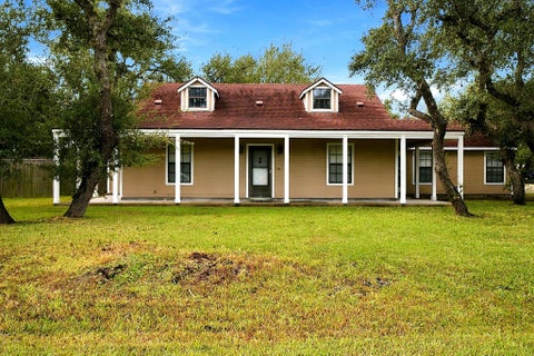 Photo of 225 Ivy Lane, Rockport, TX 78382 (MLS # 53872321)
