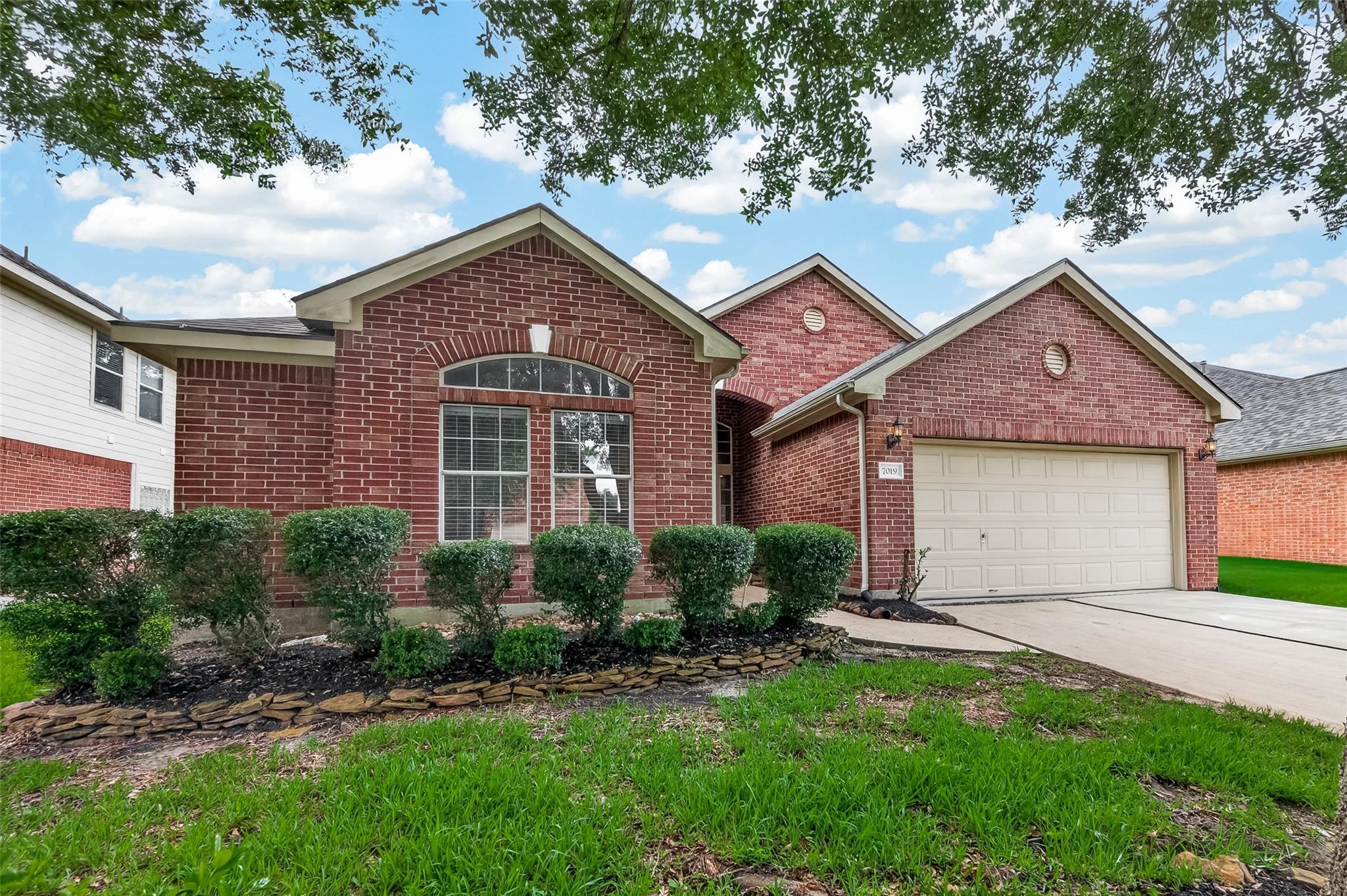 7019 Fountain Lilly Drive