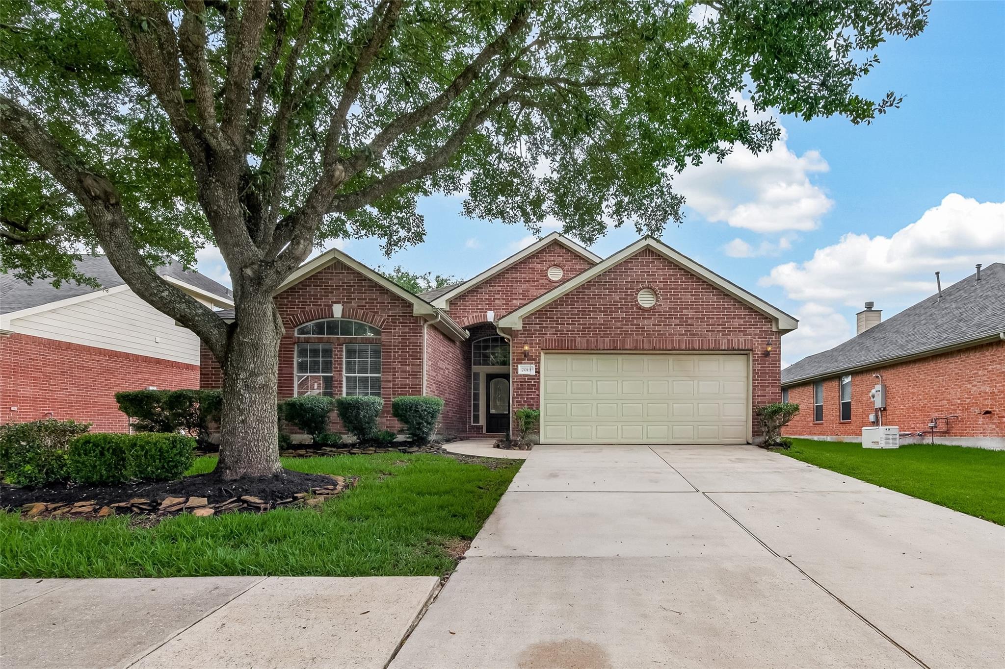 7019 Fountain Lilly Drive