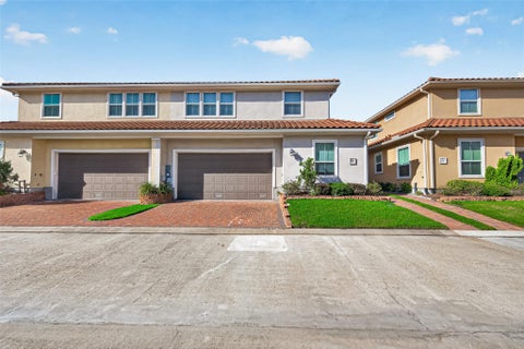 Photo of 9 W Oaks Drive, Houston, TX 77058 (MLS # 97163339)