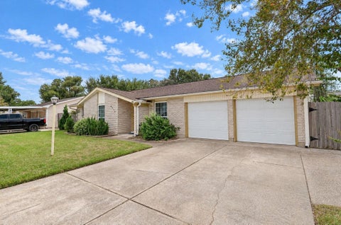 Photo of 5515 Saxon Drive, Houston, TX 77092 (MLS # 59243386)