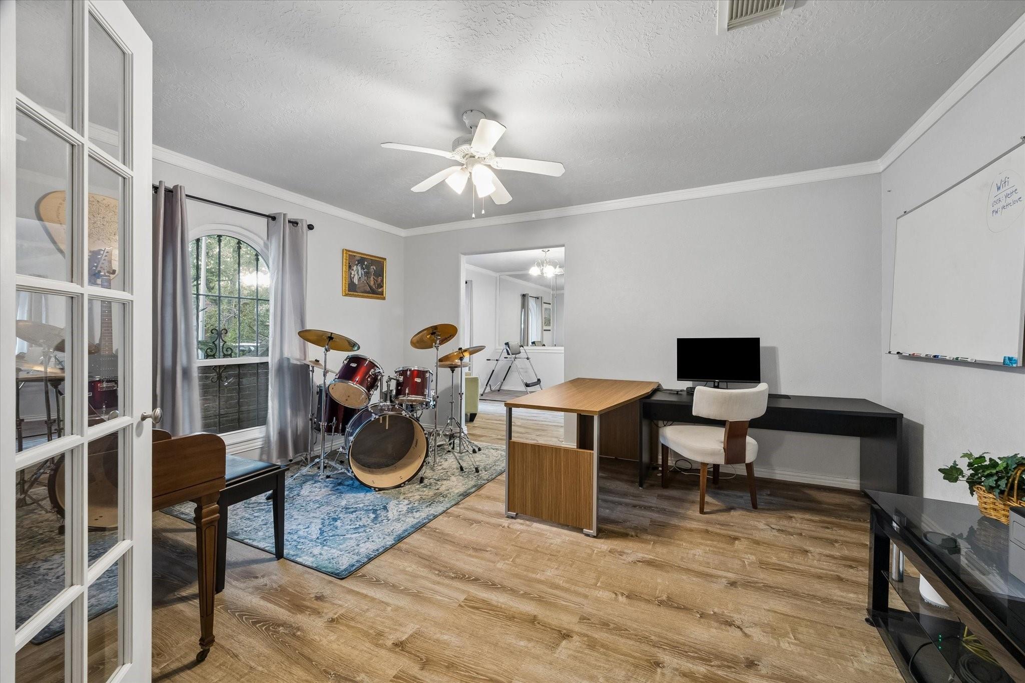 306 Lafayette Lane